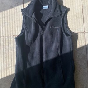 Columbia vest